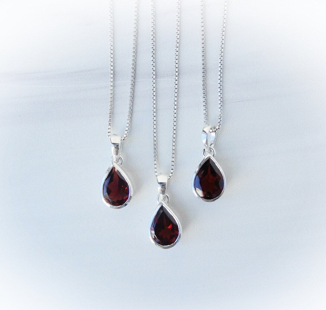 Choosing a silver garnet necklace with pear shaped garnet pendant and sterling silver chain